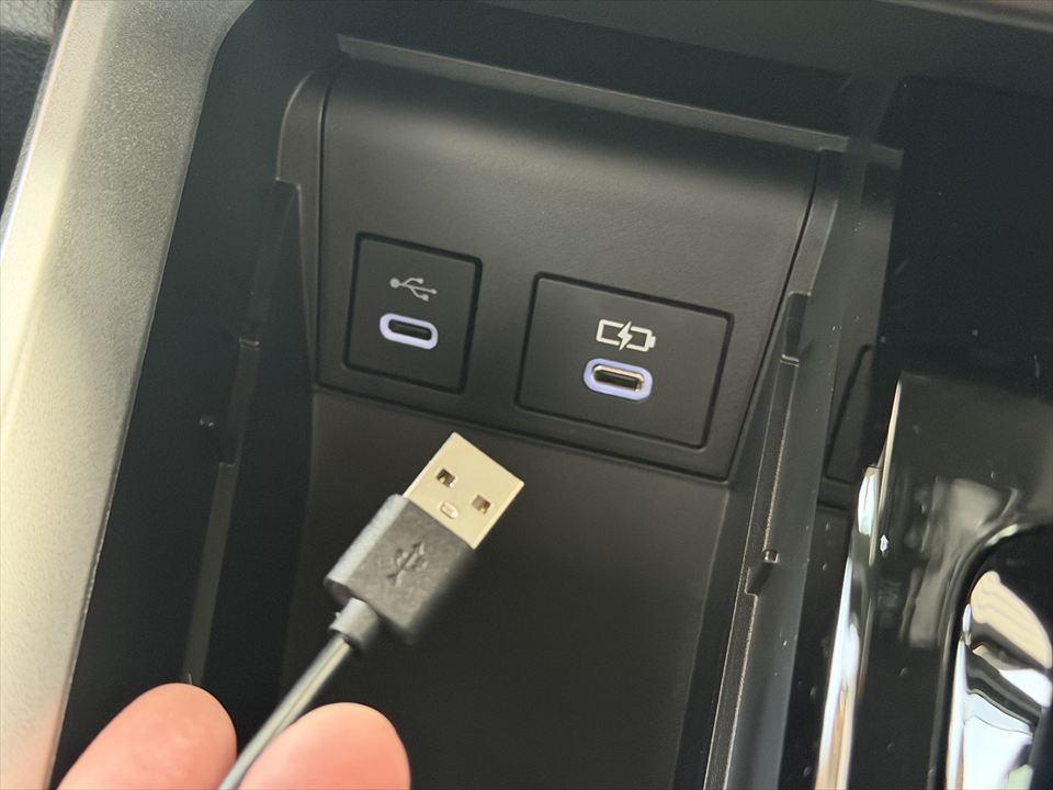 ヴォクシーのUSBポートについて