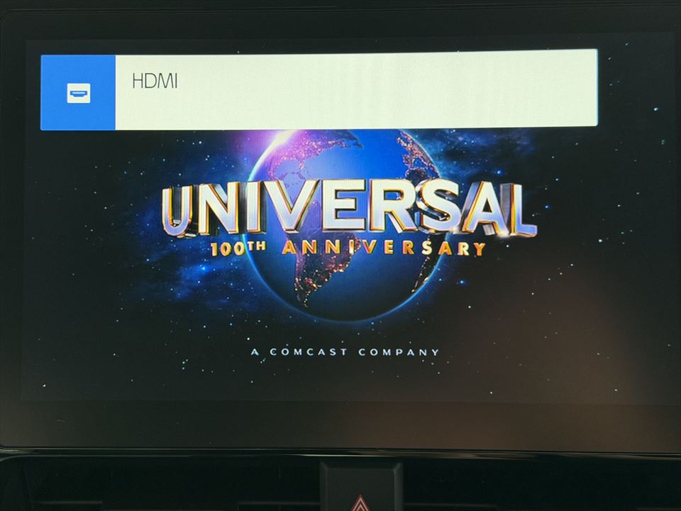 HDMI経由でDVDを見ることができる